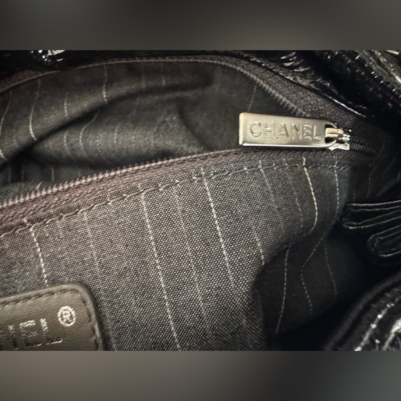 CHANEL black patent leather bag - Picture 5 of 12